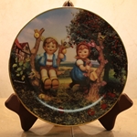 Danbury Mint, M I Hummel Plate ~ Apple Tree Boy & Girl