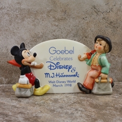 M.I. Hummel Figurines 187 Merry Wanderer / Disney Figurines  Mickey Mouse, Plaque, Type 1