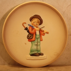 M.I. Hummel 744 Little Fiddler, Little Music Maker Series Tmk 6, Type 1