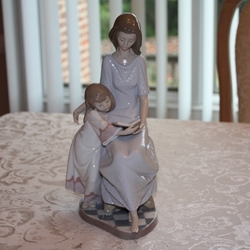 ‎Lladro Figurine, #5457 Bedtime Story