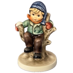 Hummel 2147 3/0 Winter Apple Tree Boy P.F.E. Possible Future Edition, Tmk 8