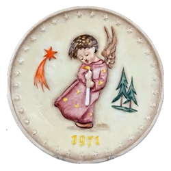 Hummel 264 Heavenly Angel, Annual Plate 1971, 100th Anniversary, Red Gown, Yellow 1971, Tmk 4