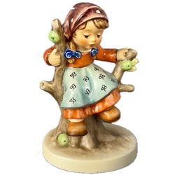 Hummel 2146 3/0 Autumn Apple Tree Girl Prototype