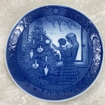 Royal Copenhagen Christmas Plate, 1981 Admiring the Christmas Tree