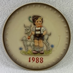 M.I. Hummel 284 Little Goat Herder 1988 Annual Plate, FOTOMUSTER, Tmk 7