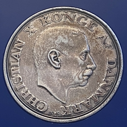 1945 Denmark 2 Kroner - Christian X King's Birthday KM 836