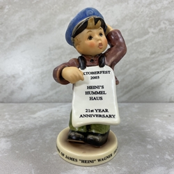 M.I. Hummel 2153 Big Announcement, Heinis Hummel House Oktoberfest 2003, Special Event Figurine, First Issue 2003, Tmk 8