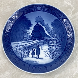 Royal Copenhagen Christmas Plate, 1973 Going Home For Christmas