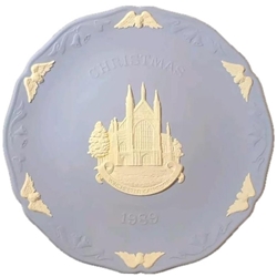 Wedgwood, Christmas Plate 1989 Winchester Cathedral, Wanted