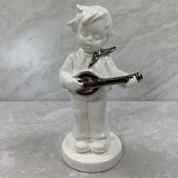 M.I. Hummel 558 Little Troubadour, Platinum Series, Tmk 9