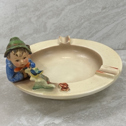 M.I. Hummel 166 Boy With Bird, Ashtray Tmk 1