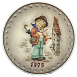 M.I. Hummel 268 Little Fiddlers 1975 Annual Plate, Never Issued!