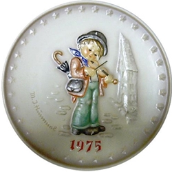 M.I. Hummel 268 Little Fiddlers 1975 Annual Plate, Never Issued!