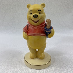 Disney Figurines, 17-338, Winnie the Pooh, Gold, Tmk 6