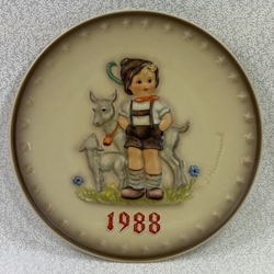 M.I. Hummel 284 Little Goat Herder 1988 Annual Plate, FOTOMUSTER, Tmk 7